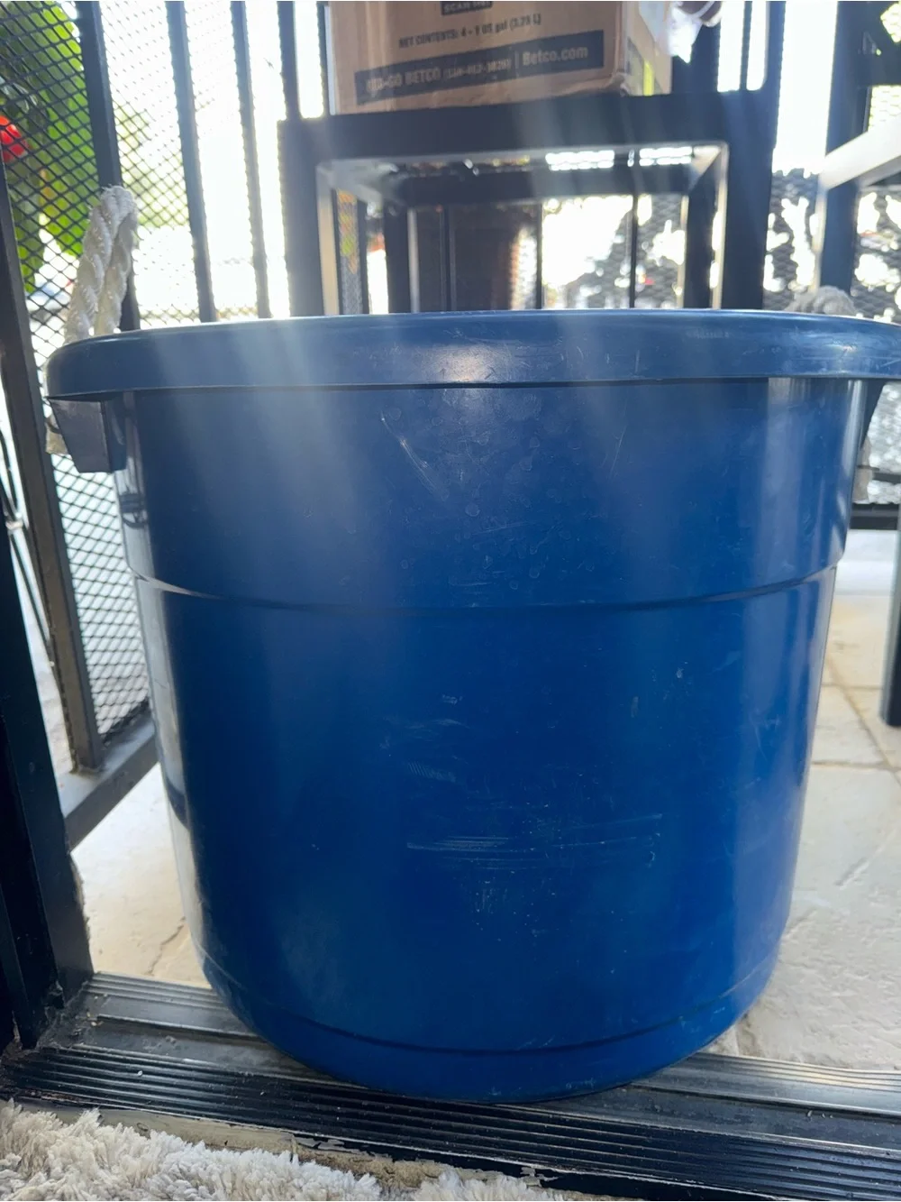 17 Gallon Indoor Outdoor Storage Bucket with Rope Handles (Blue/HOMZ)